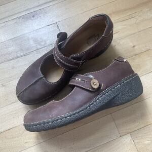 Clarks Artisan‎ Brow Leather Casual Mary Jane Shoes Womens 9 W EUC